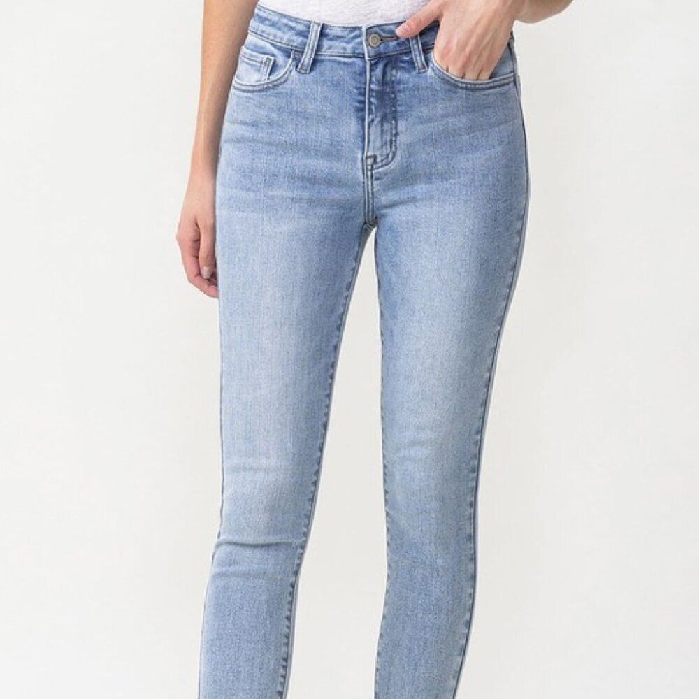 NWT Lovervet Full Size Talia High Rise Crop Skinny Jeans